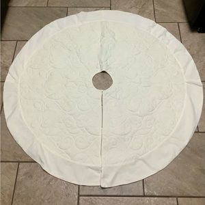Pottery Barn Christmas Tree Skirt